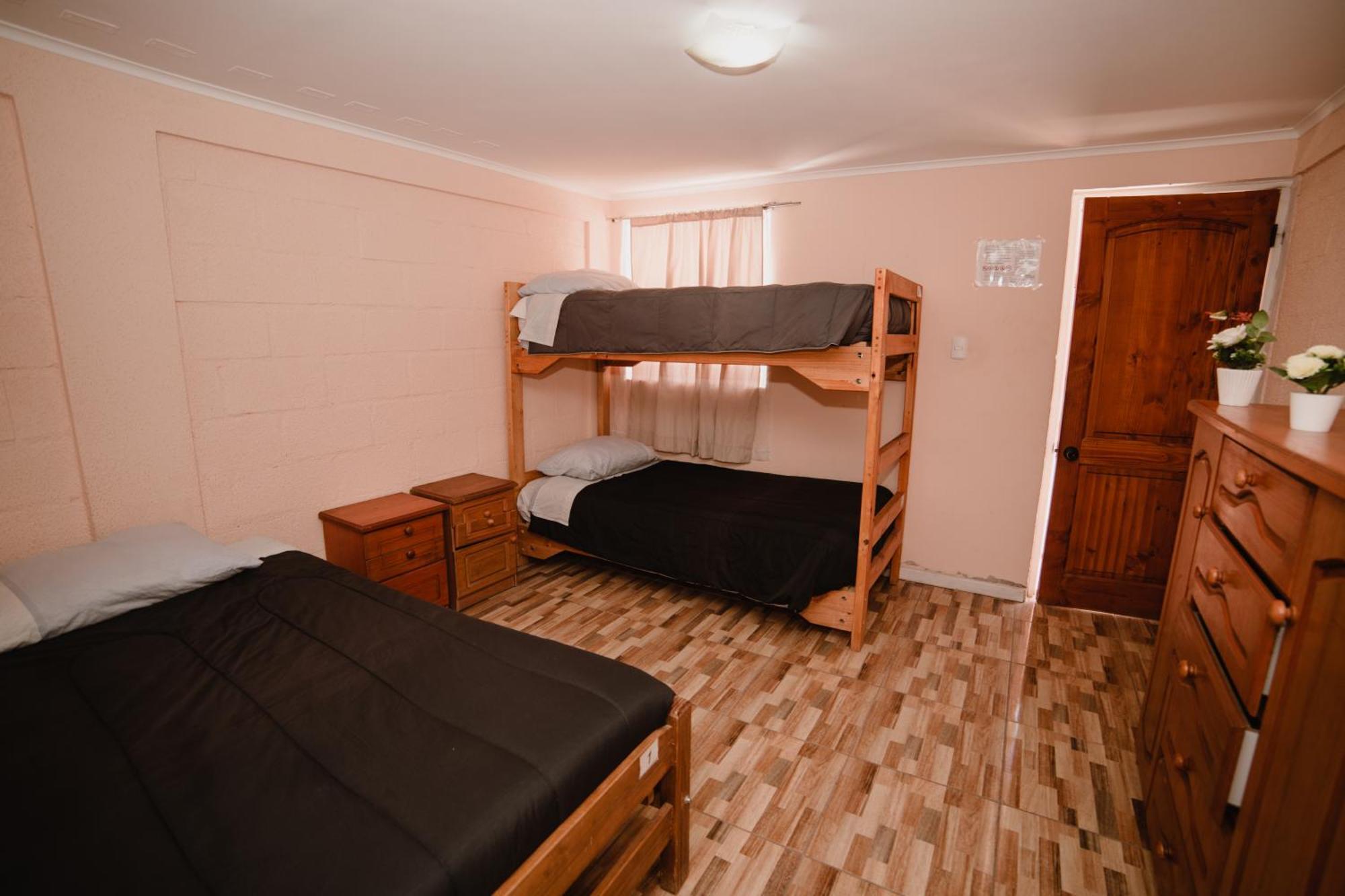 Hostal Tierra Amarilla Hotel *